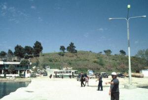 تپه خاکسپاری در دهانه جنوبی آبراهه خشایارشا