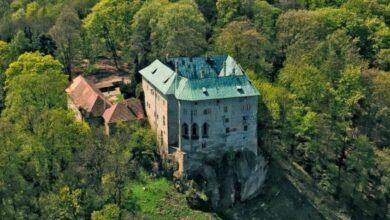 قلعه هوسکا در جمهوری چک که روی دروازه جهنم بنا شده است