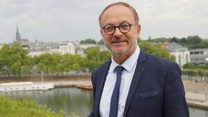 ژوئل گریو، نماینده مجلس سنای فرانسه و متهم به تعرض جنسی