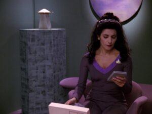 شخصیت دیانا تروآ در سریال Star Trek